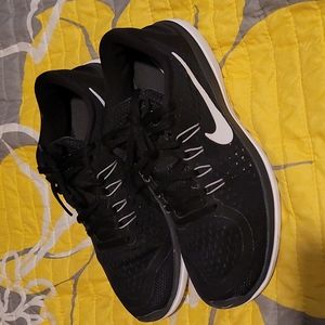 Womens nike shoes